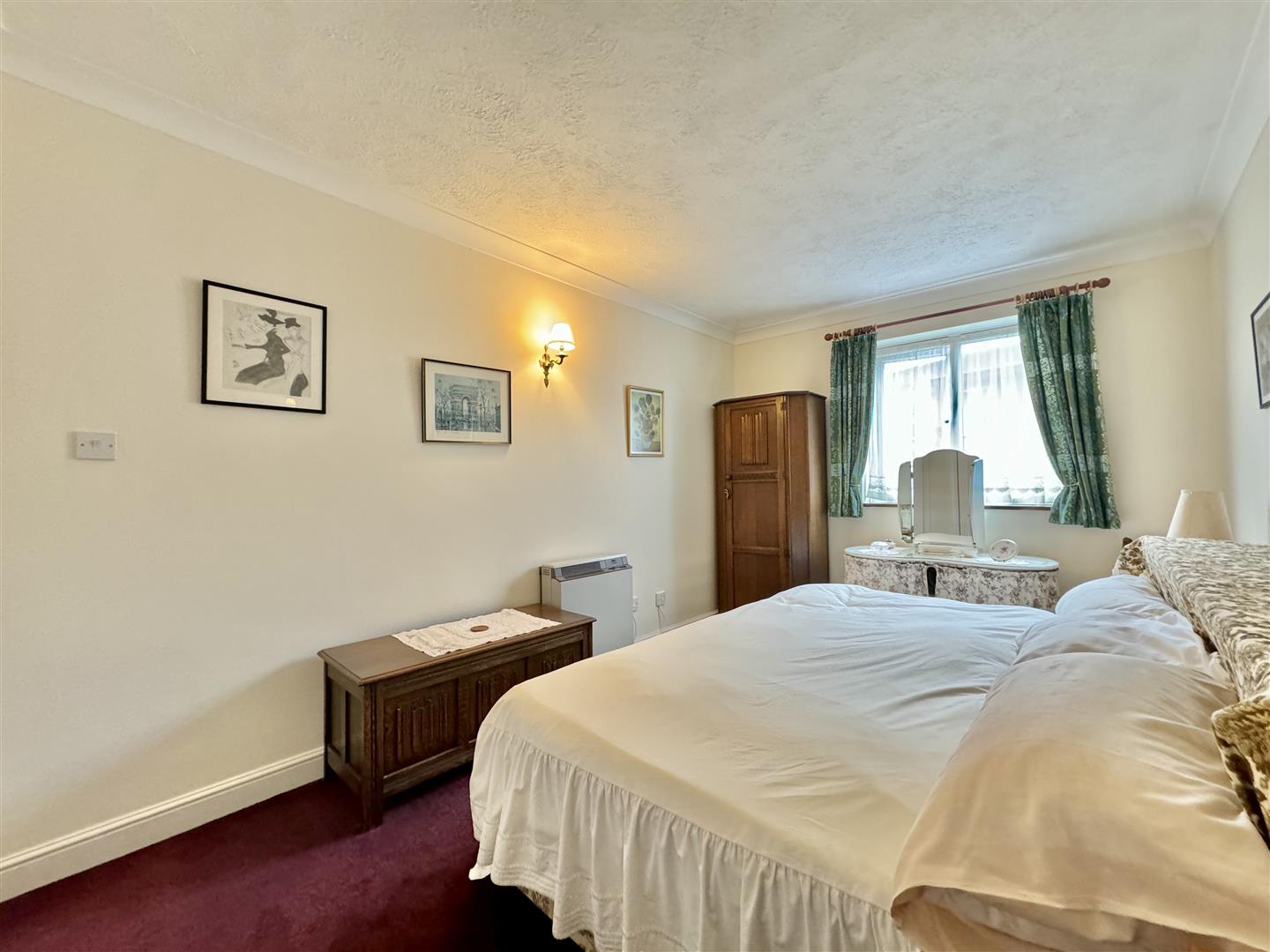 St. Helens Crescent, Hastings